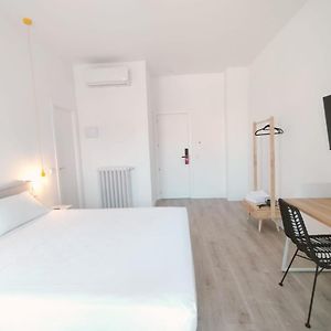 Hostal Manuela By Gaiarooms